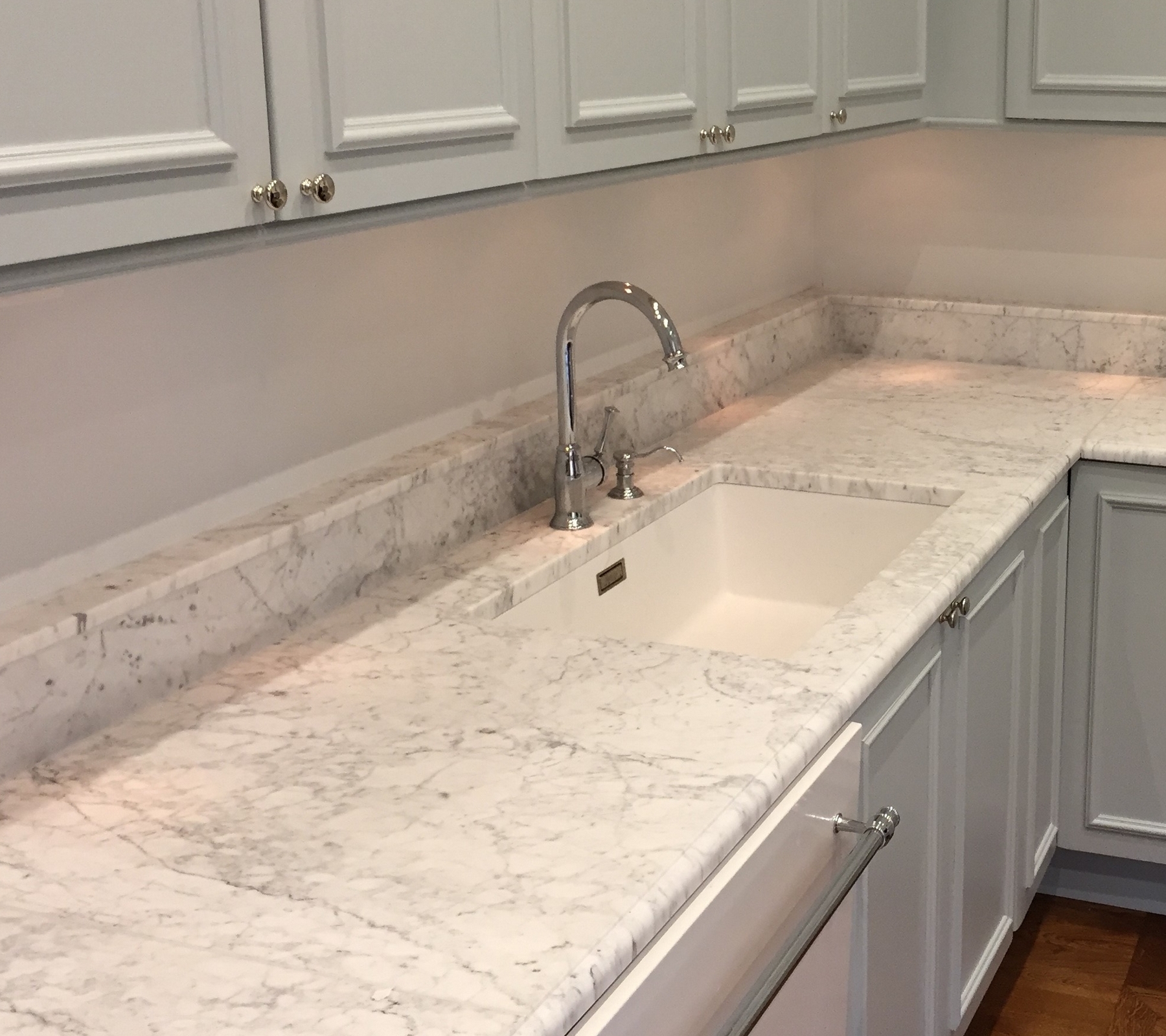 Carrara marble kitchen worktops - Granitop