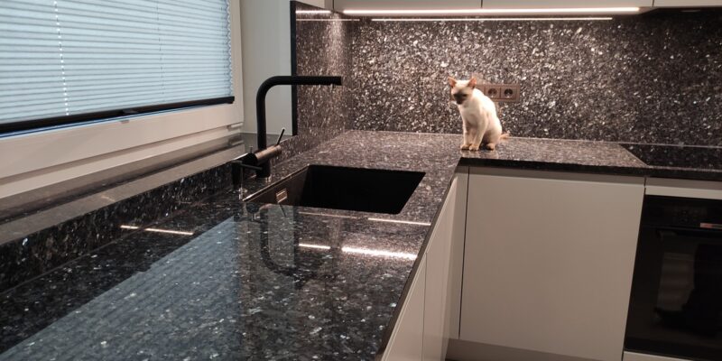Consistently stylish look for kitchen with Blue Pearl granite